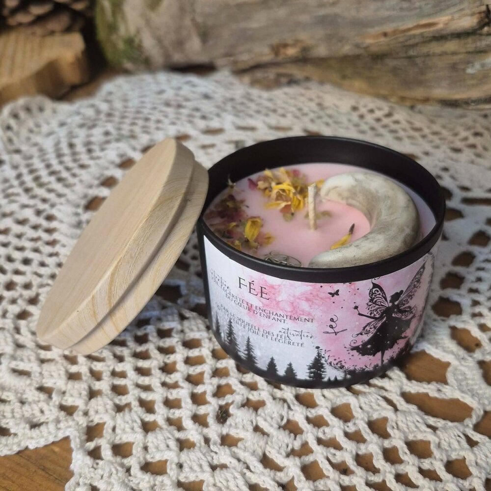 Fairy Gather Rings 🍄🧚 Scented Soy Candle - Picture 4 of 13